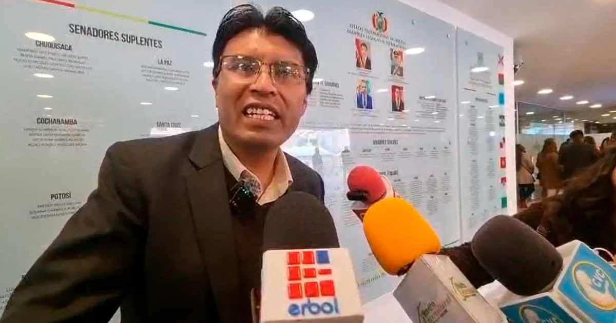 Senador Nilton Condori arremete contra la Asamblea: "Son unos vagos y el pueblo cerrará el Legislativo"